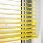 ستائر شرائح الألمنيوم الكلاسيكية – لون اصفر