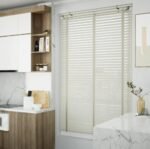 ستائر رول مقصمة لون ابيض