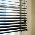 ستائر رول مقصمة لون اسود - الصورة 2