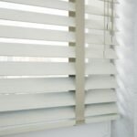 ستائر رول مقصمة لون ابيض - الصورة 3