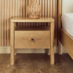 طاولة سرير جانبيّة - روستيك كومفورت