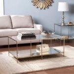 طاولة قهوة زجاجية مستطيلة بتصميم عصري ومرايا سفلية